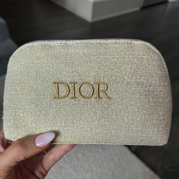 Dior Volume and Glow Ritual Set - Picture 5 of 7